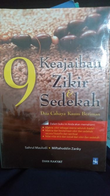 9 Keajaiban Zikir dan Sedekah