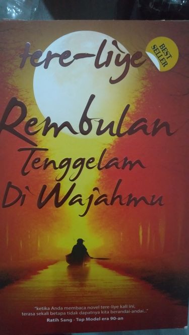 Rembulan Tenggelam Di Wajahmu