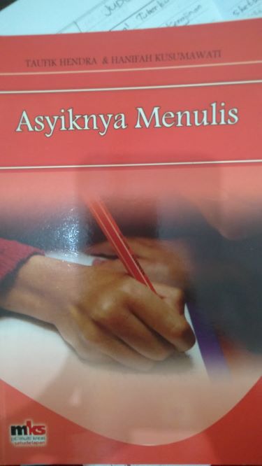 Asyiknya Menulis