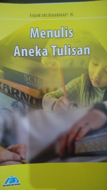 Menulis Aneka Tulisan